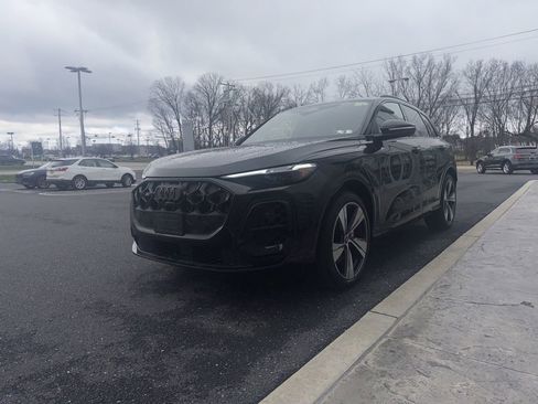 New 2025 Audi SQ5 Premium Plus image 29