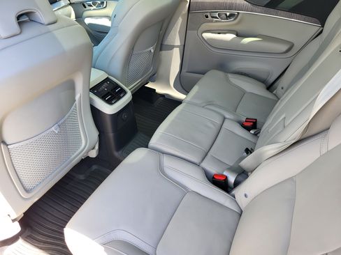 Certified 2024 Volvo XC90 T8 Ultimate w/ Lounge Package AWD/4WD image 22