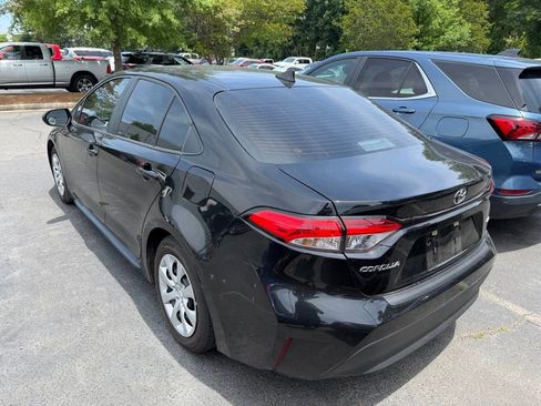 Used 2024 Toyota Corolla LE FWD image 7