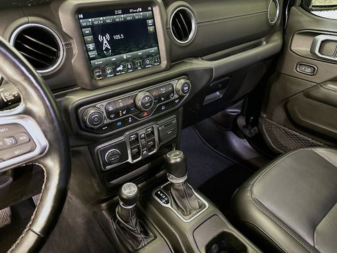 Used 2021 Jeep Wrangler Sahara w/ Cold Weather Group image 26