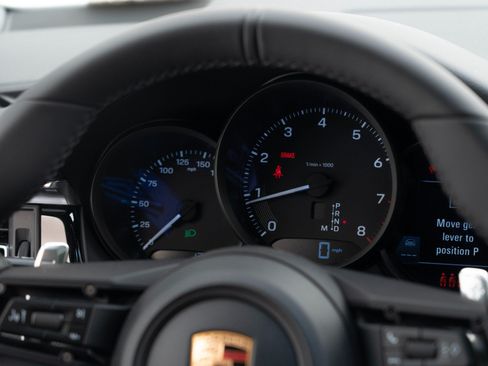 Used 2026 Porsche Macan AWD/4WD image 30