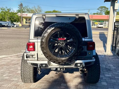 Used 2019 Jeep Wrangler Unlimited Sahara AWD/4WD image 10