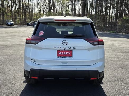 New 2026 Nissan Rogue SV image 8