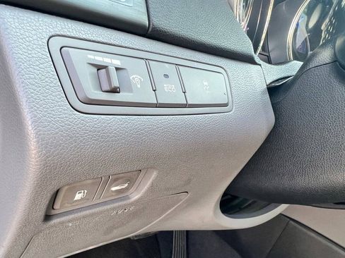 Used 2011 Hyundai Sonata SE w/ Navigation & Sunroof Pkg 4 FWD image 25