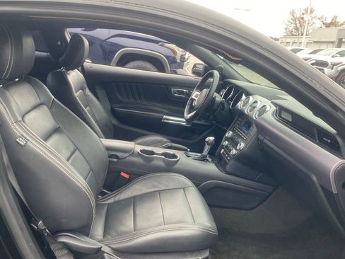 Used 2017 Ford Mustang Coupe image 16