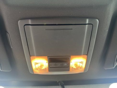 Used 2013 Ford F150 Platinum image 32