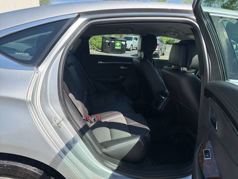 Used 2014 Chevrolet Impala LT FWD image 26