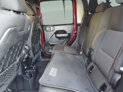 Certified 2022 Jeep Gladiator Mojave image 11