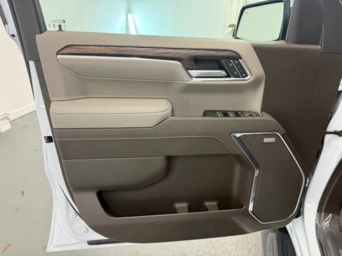 New 2026 GMC Sierra 1500 SLT w/ SLT Premium Plus Package AWD/4WD image 13