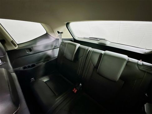 Used 2021 Volkswagen Atlas SE image 4