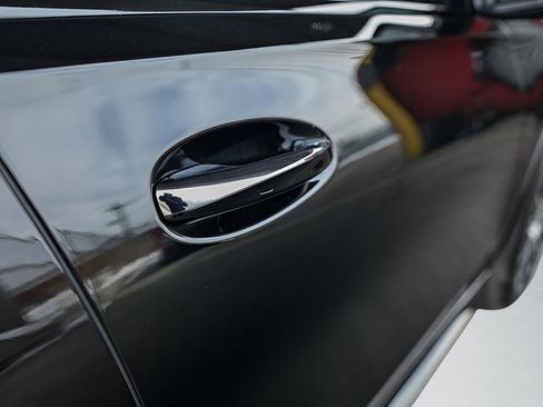 Used 2023 Mercedes-Benz GLE 450 4MATIC w/ AMG Line Exterior image 46