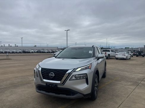 Certified 2023 Nissan Rogue SV AWD/4WD image 6