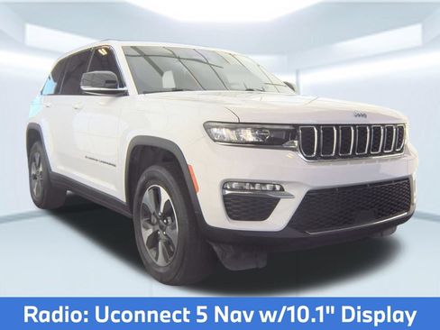 Used 2023 Jeep Grand Cherokee 4WD 4xe image 5