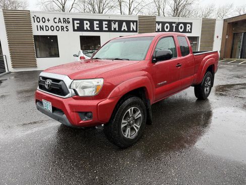 Used 2012 Toyota Tacoma PreRunner w/ SR5 Pkg image 4
