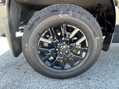 New 2026 Nissan Frontier SV w/ Tow Package AWD/4WD image 22