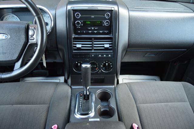 Used 2010 Ford Explorer Sport Trac XLT AWD/4WD image 11