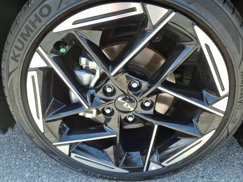 Used 2025 Kia K4 GT-Line w/ GT-Line Premium Package FWD image 11