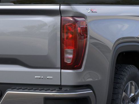 New 2026 GMC Sierra 1500 SLE image 11