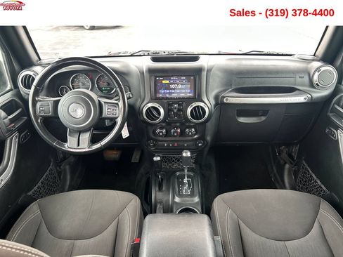 Used 2018 Jeep Wrangler Unlimited Sahara AWD/4WD image 12