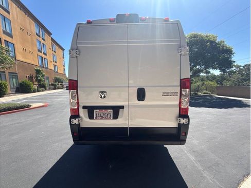 Used 2025 RAM ProMaster 3500 w/ Convenience Group FWD image 8