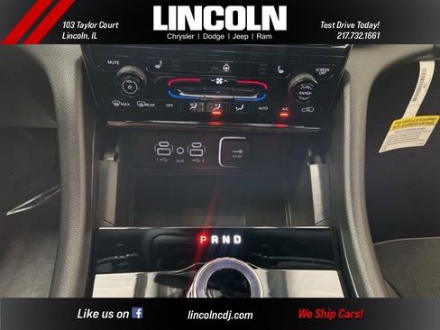 New 2025 Jeep Grand Cherokee Altitude image 23