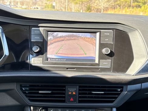 Used 2024 Volkswagen Jetta SE image 25