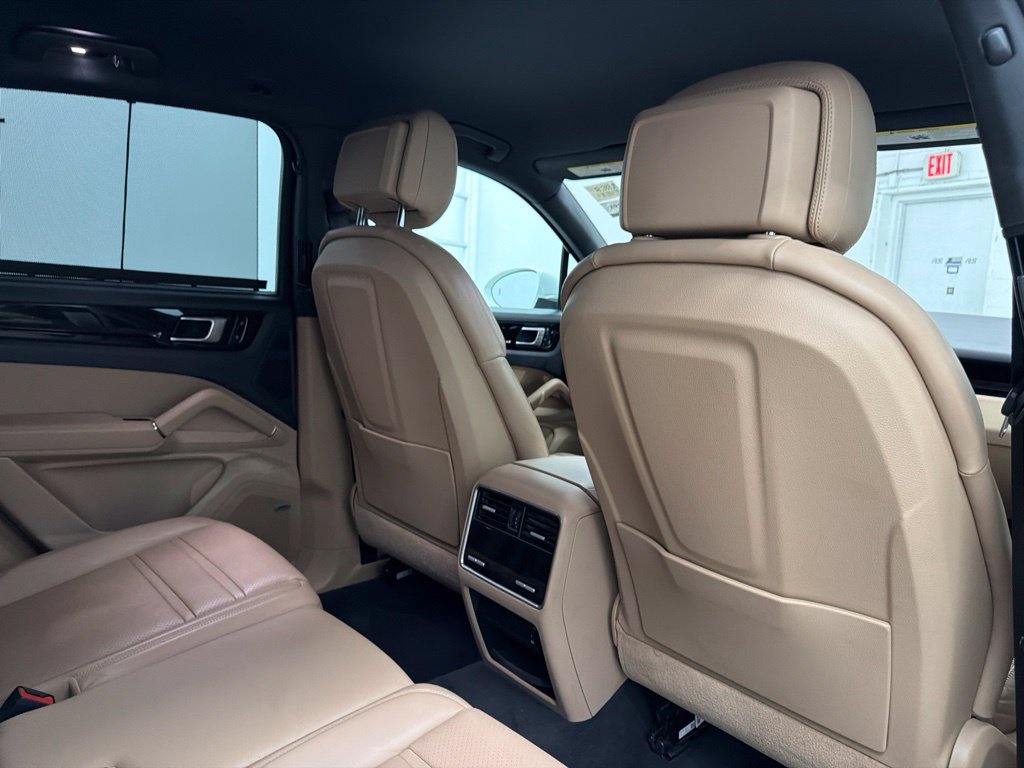 Used 2019 Porsche Cayenne AWD/4WD image 31