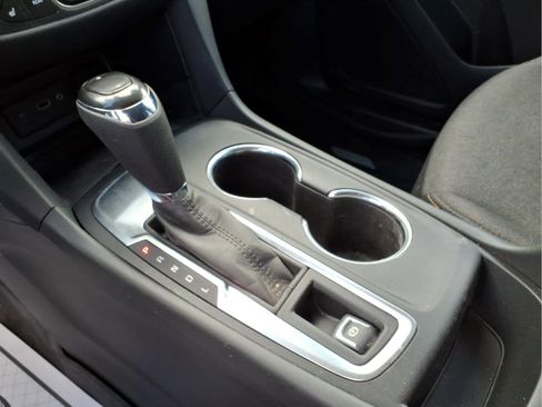 Used 2020 Chevrolet Equinox LT w/ Driver Convenience Package FWD image 20