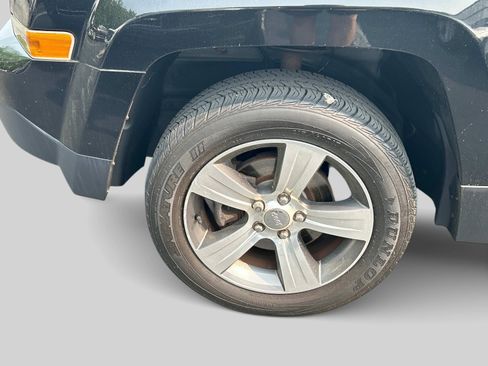 Used 2016 Jeep Patriot High Altitude image 7