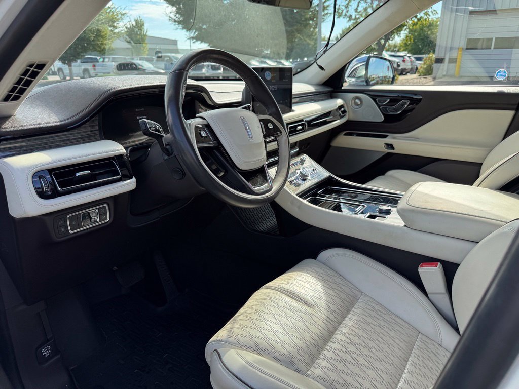 Used 2020 Lincoln Aviator Black Label Grand Touring w/ Class IV Trailer Tow Package AWD/4WD image 13