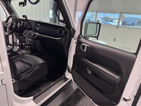 Used 2022 Jeep Wrangler Unlimited Sahara w/ Cold Weather Group image 20