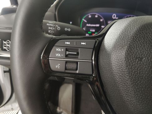 Certified 2025 Honda Accord Touring image 17