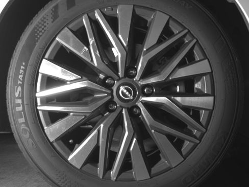 Used 2025 Nissan Altima 2.5 SV FWD image 13
