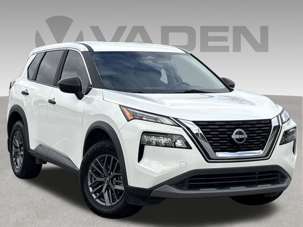 Used 2023 Nissan Rogue S FWD image 3