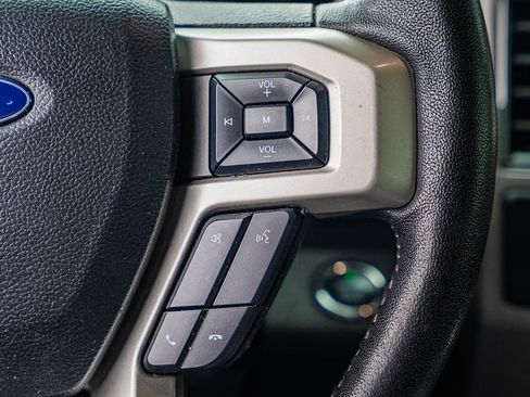 Certified 2019 Ford F150 Lariat image 26