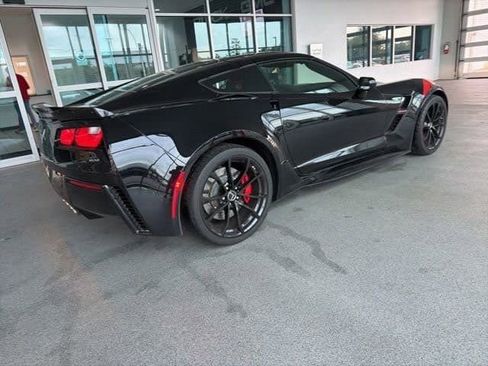 Used 2017 Chevrolet Corvette Grand Sport w/ Grand Sport Heritage Package RWD image 8