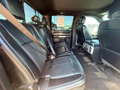 Used 2019 Ford F150 Lariat w/ Equipment Group 502A Luxury AWD/4WD image 10