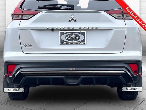 Used 2024 Mitsubishi Eclipse Cross LE AWD/4WD image 3