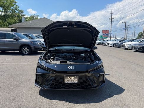 Used 2025 Toyota Camry XSE FWD image 32