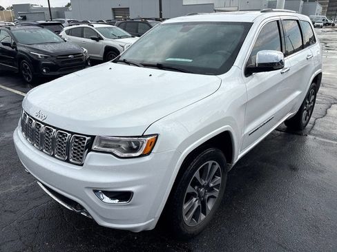 Used 2018 Jeep Grand Cherokee Overland AWD/4WD image 5