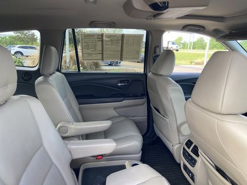 Used 2020 Honda Pilot Touring image 21