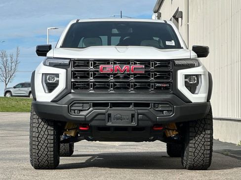 New 2026 GMC Canyon AT4X w/ AT4X AEV Edition AWD/4WD image 3