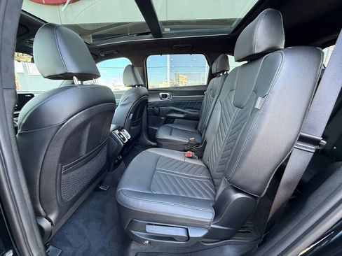 Certified 2025 Kia Sorento SX Prestige image 25