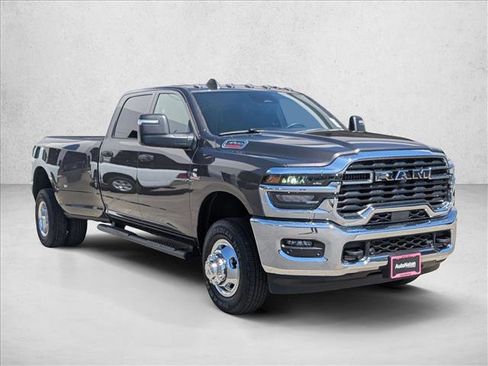 New 2026 RAM 3500 Tradesman AWD/4WD image 6