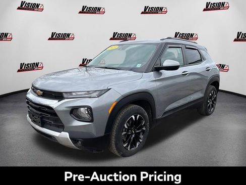 Used 2023 Chevrolet TrailBlazer LT FWD image 1