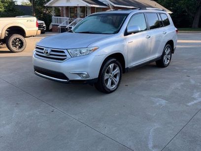 Used 2011 Toyota Highlander Limited w/ Tow Pkg