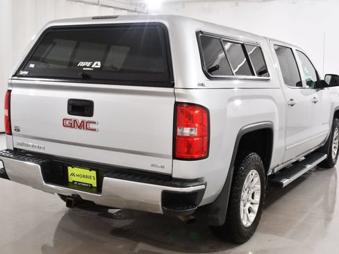 Used 2017 GMC Sierra 1500 SLE w/ SLE Value Package AWD/4WD image 12