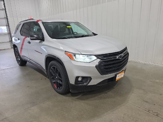 Used 2018 Chevrolet Traverse Premier w/ Redline Edition AWD/4WD image 2