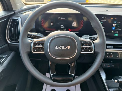 Certified 2024 Kia Sorento LX FWD image 15