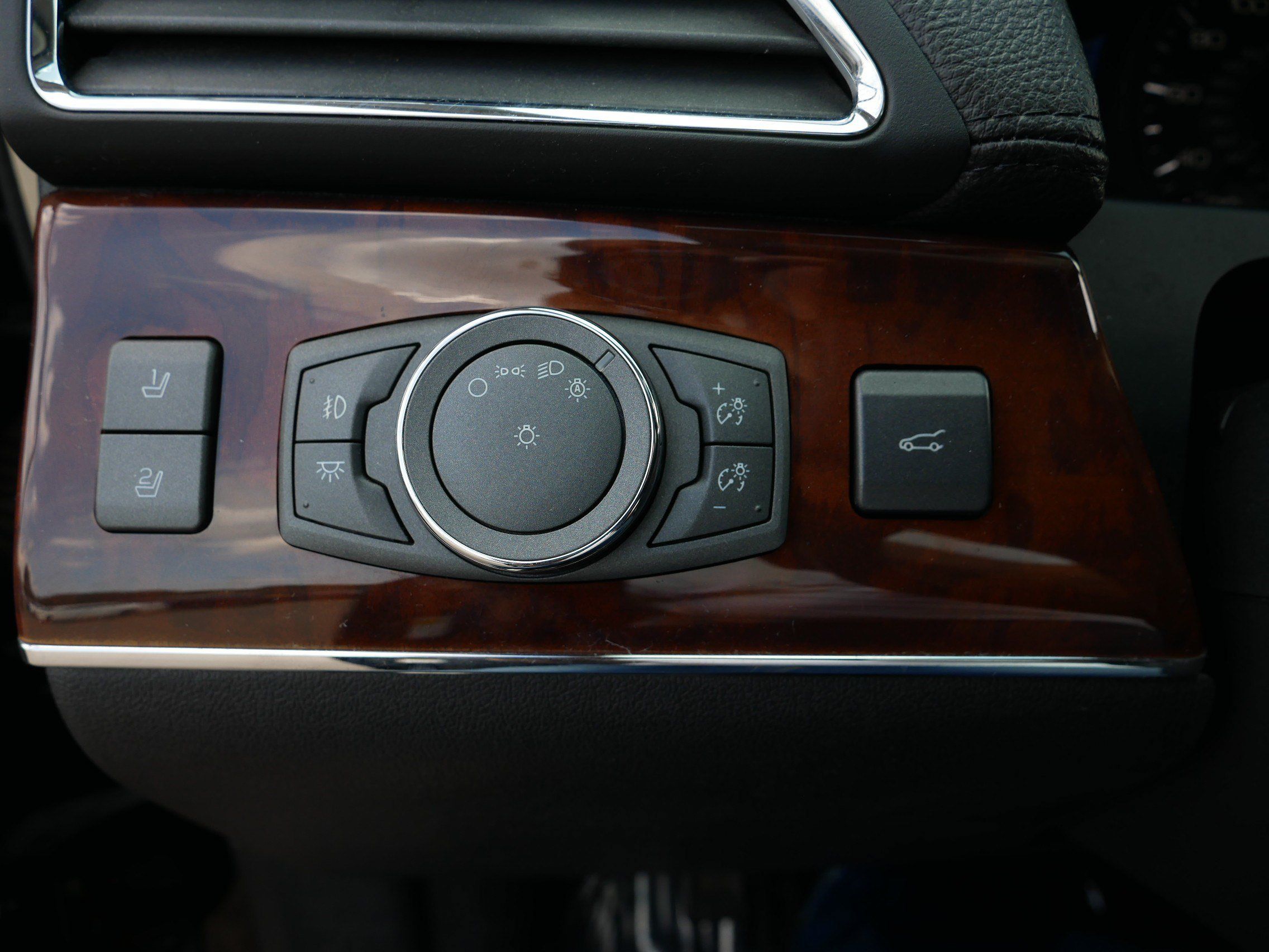 Used 2013 Lincoln MKX AWD image 26